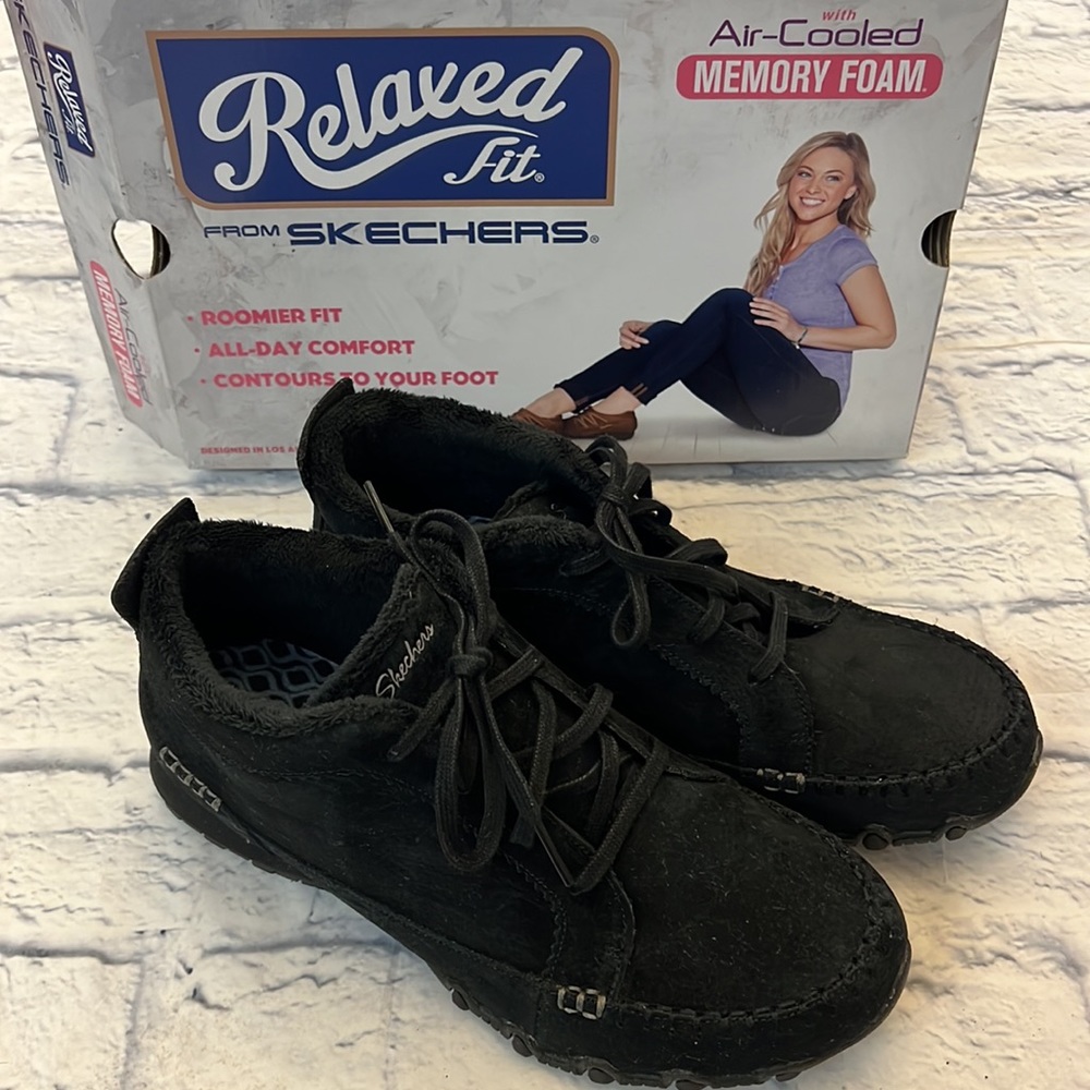 Skechers leather moto type low black boots ladies sz8.5. Memory foam insole.